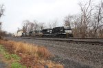 NS 4899 leads train 260 past Milepost 116